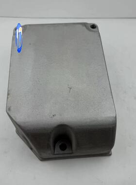 重庆康明斯CCEC发动机配件K50/K19/K38摇臂室盖3010388/3010247