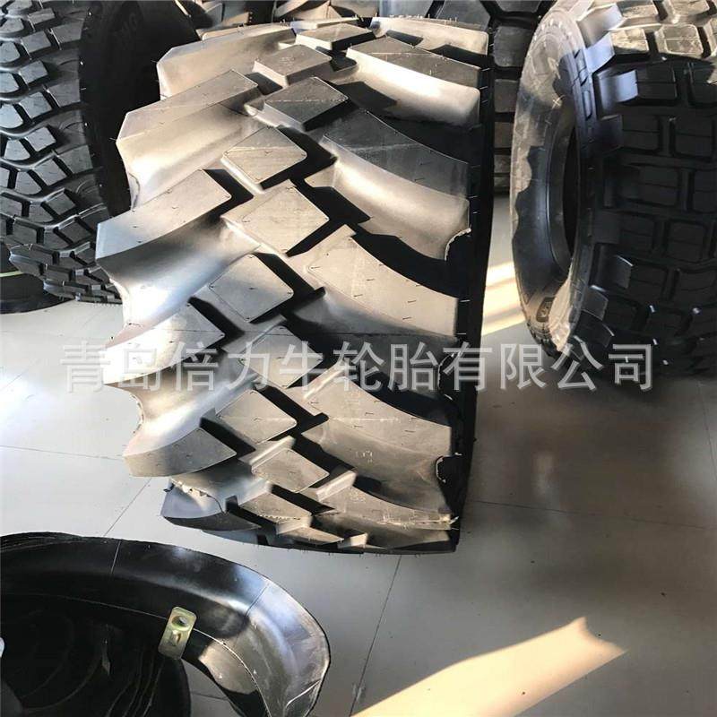 河南风神18R22.5 |445/65R22.5人字越野油罐运输车 修井机轮胎