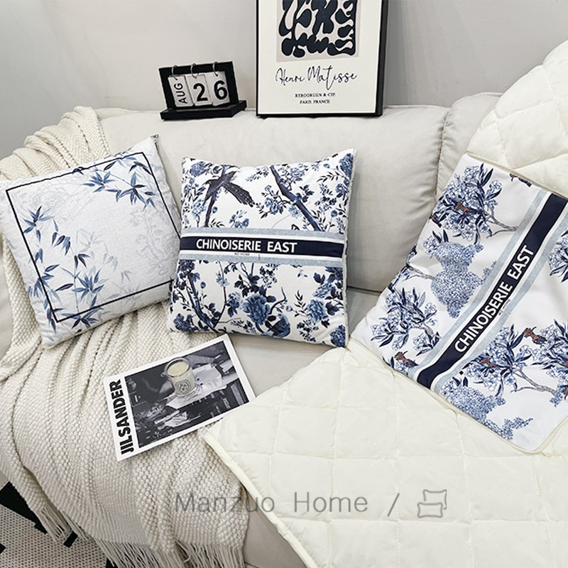 中式蓝抱枕被子二合一两用国风花鸟客F厅沙发午睡折叠毯子车载靠