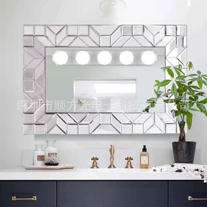 新吸盘5灯泡化妆镜前灯usb化妆补光灯梳妆台化妆灯泡好Z莱坞镜前