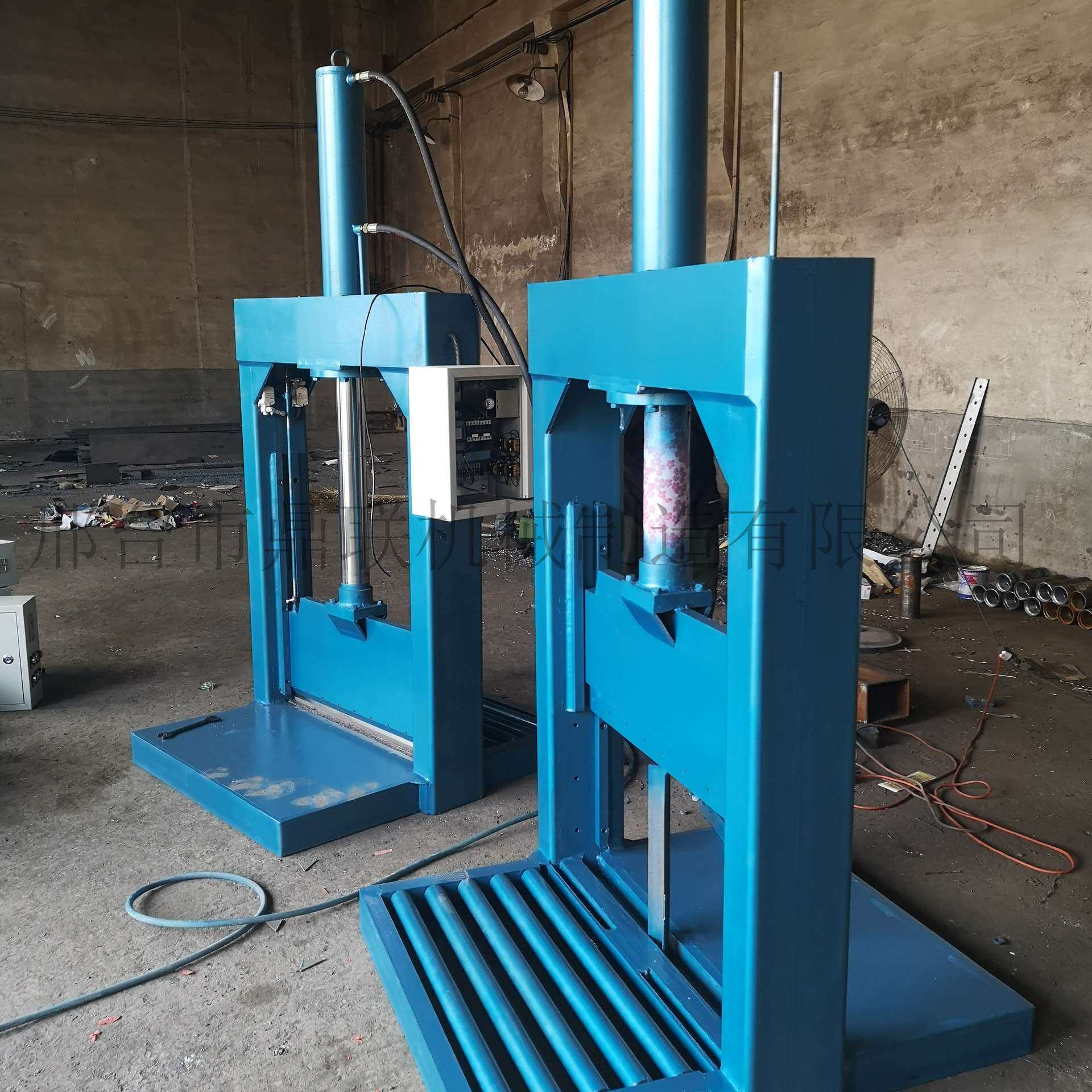 废旧农膜立式裁切机 大棚膜铡断机 地膜卷切割机