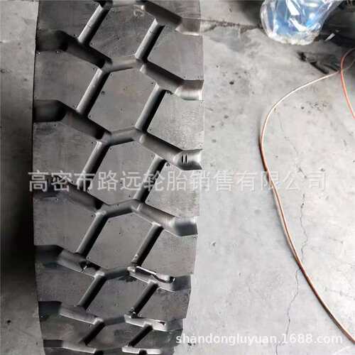 安耐特牌卡车块花轮胎 9.00R20 货车轮胎900R20