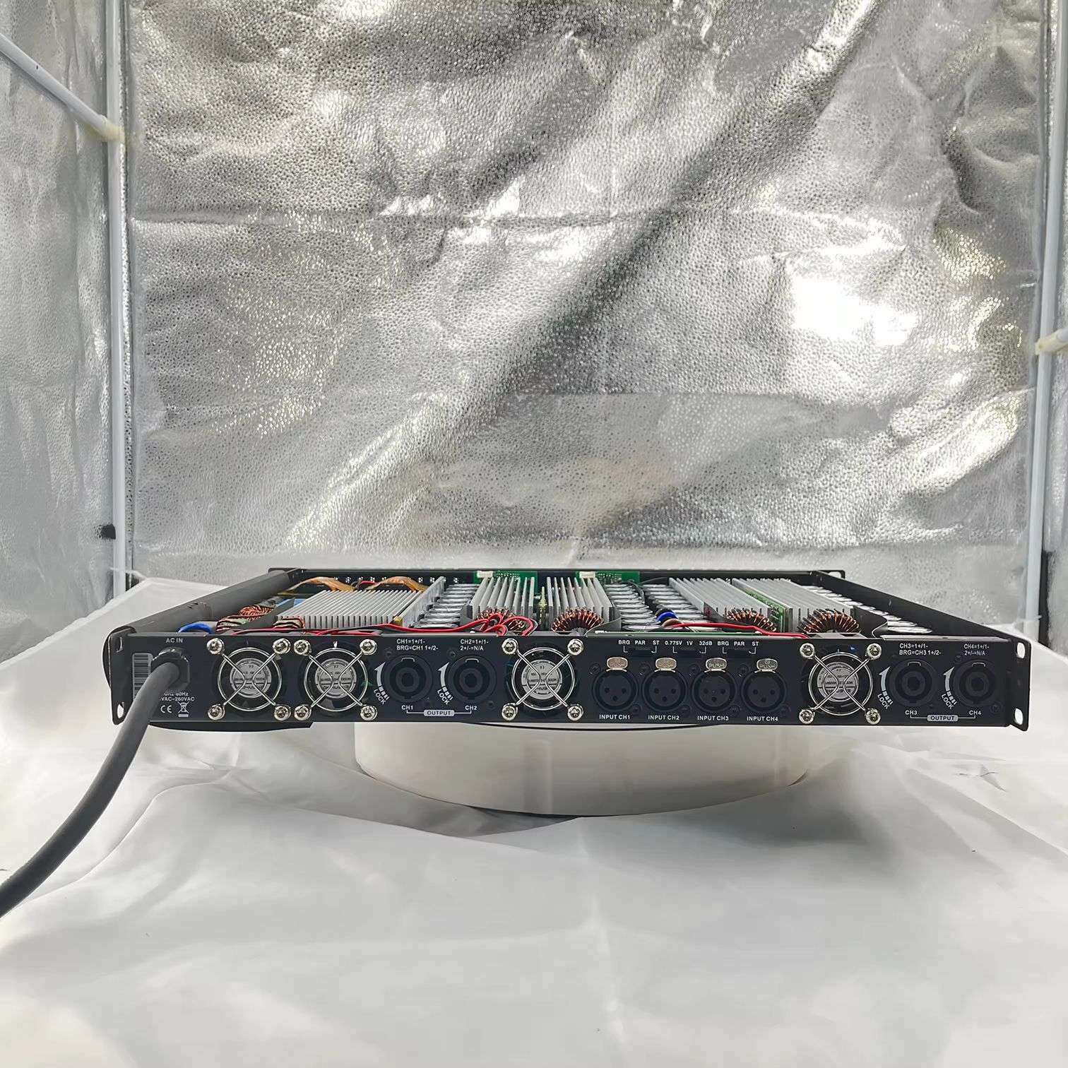 大功率1800W4声道专业功放D类超重低音炮舞台数字舞台专用