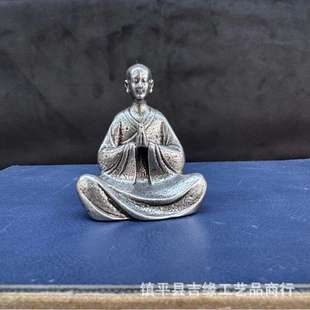 仿古铁器行礼僧坐佛和尚小摆件玄关茶室复古工艺品禅意摆件
