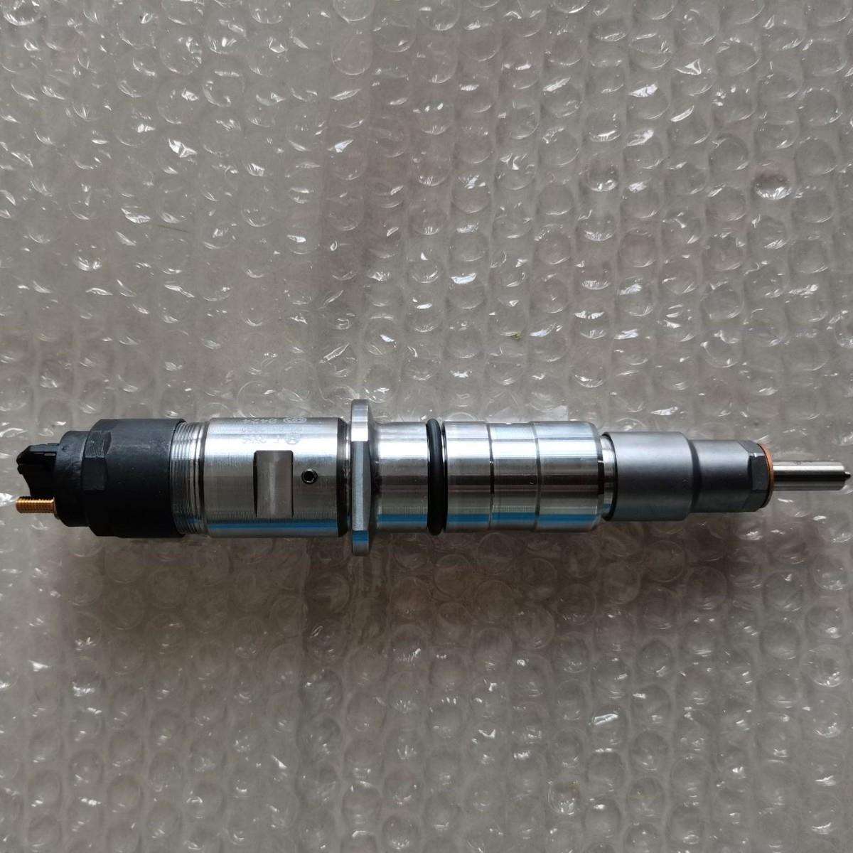 推土机 D65EX-17 喷油器 6746-11-3100 原厂原装