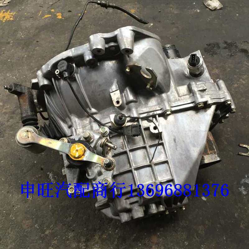 一汽佳宝V70骏派D60 A70 A50 CX65夏利N5 N3威乐 威志V2 V5变速箱