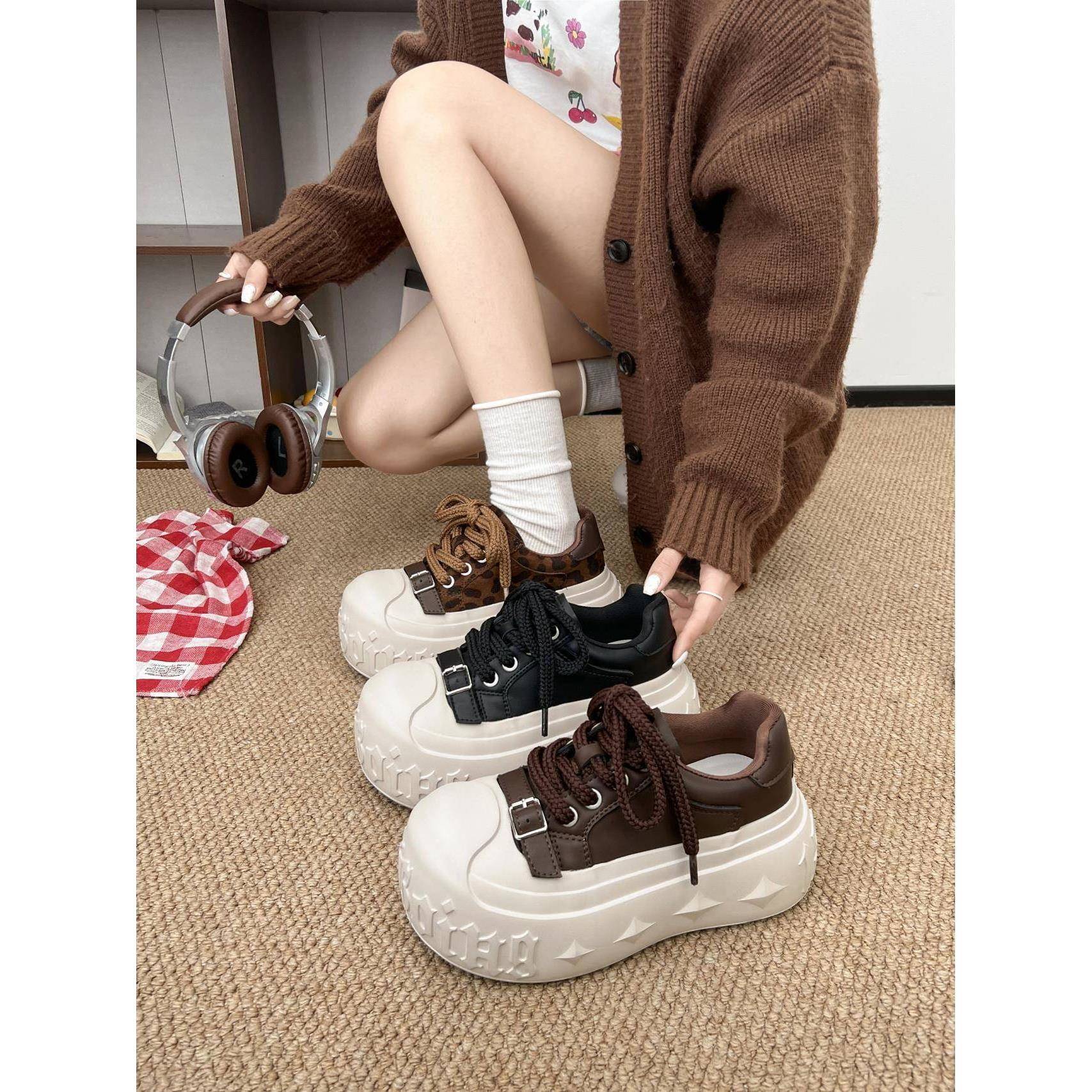 7CM厚底大头休闲鞋子女2025年秋季新款小个子增高松糕板鞋面包鞋