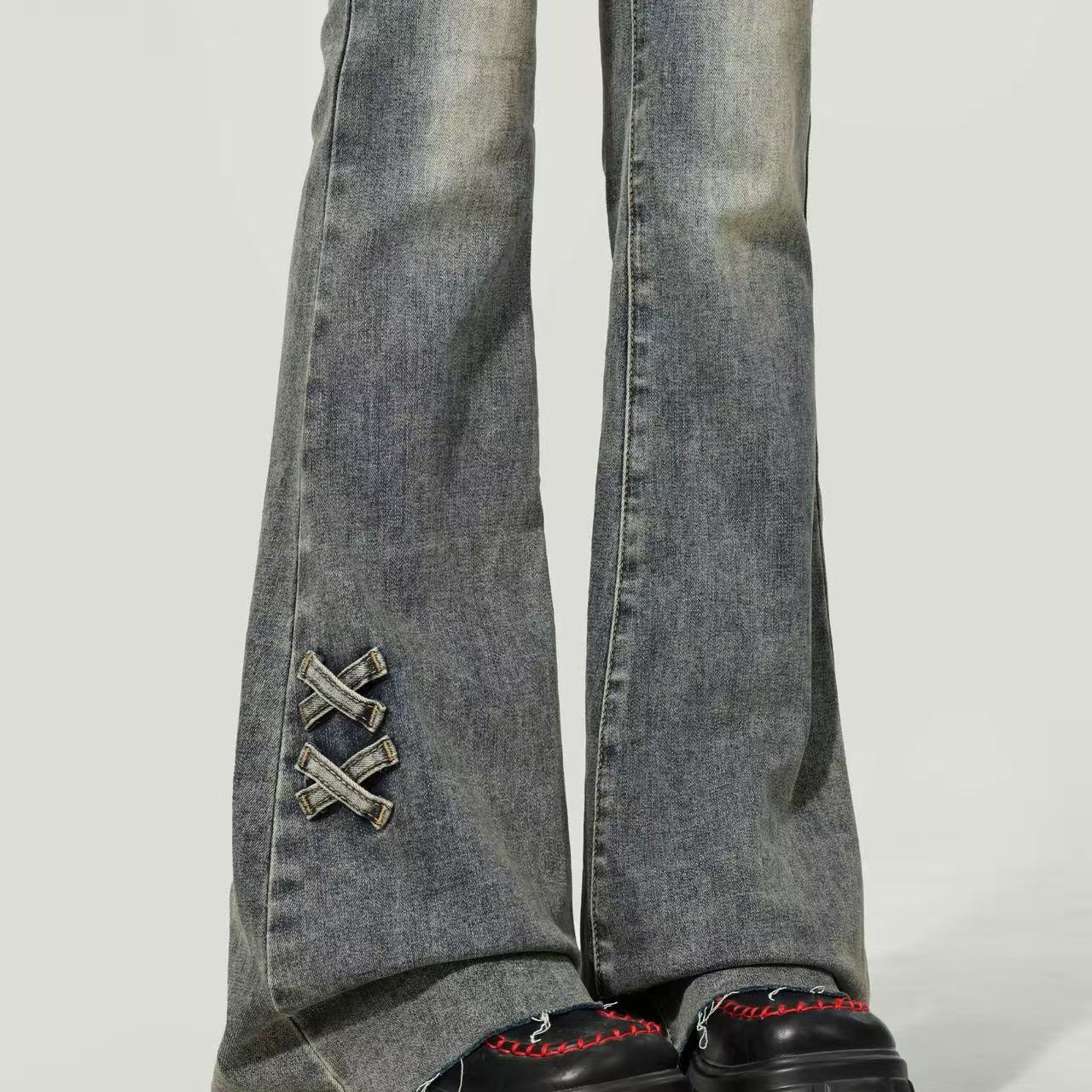 复古高腰微喇叭牛仔裤女