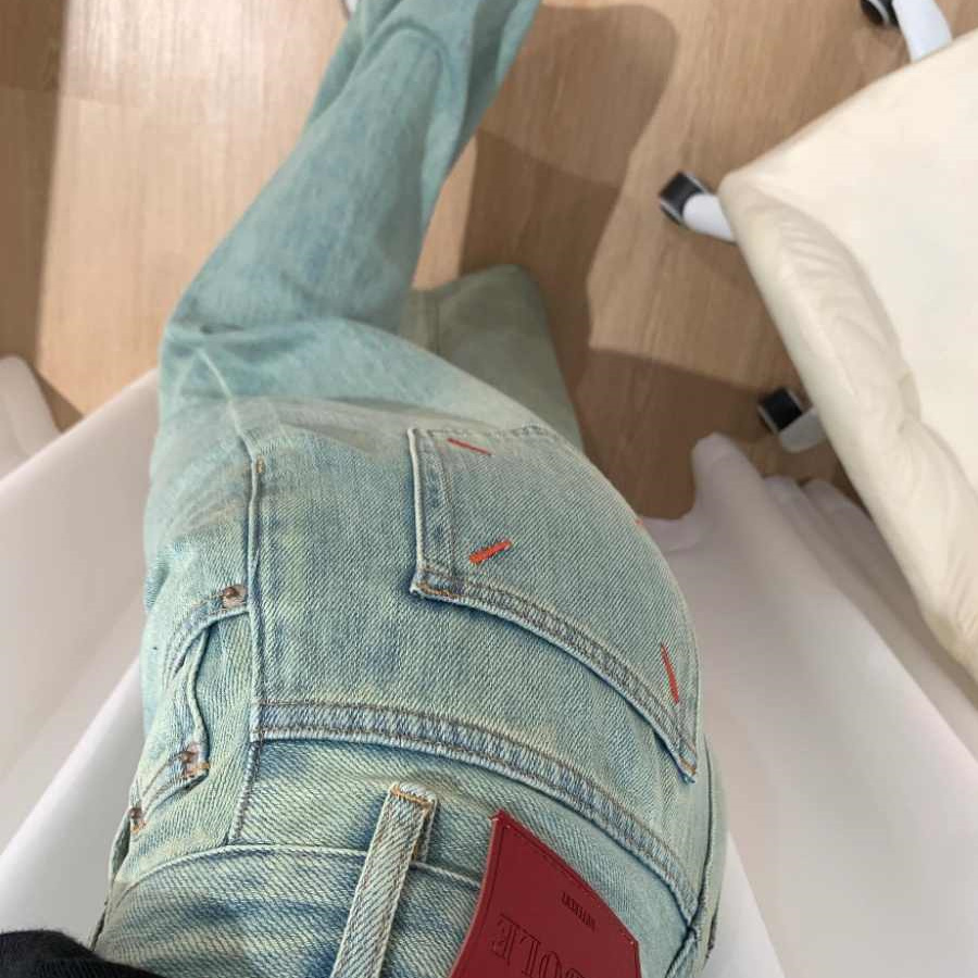 高腰浅色宽松直筒牛仔裤女秋季新款冰川蓝垂感百搭皮牌窄版阔腿裤