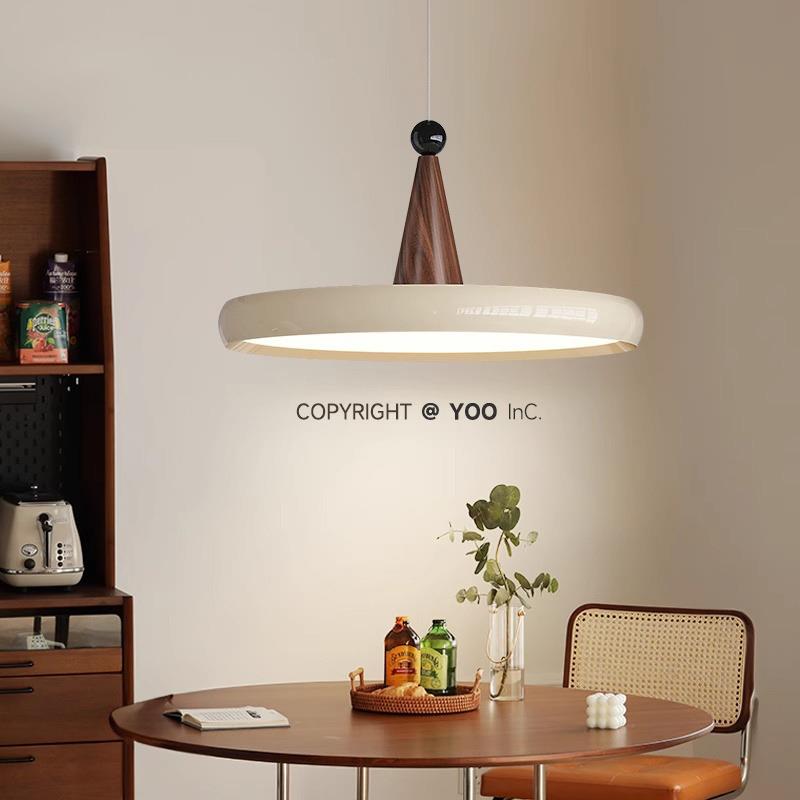 2025年新款甜筒餐厅吊灯全光谱护眼饭厅灯中古风现代简约中山灯具