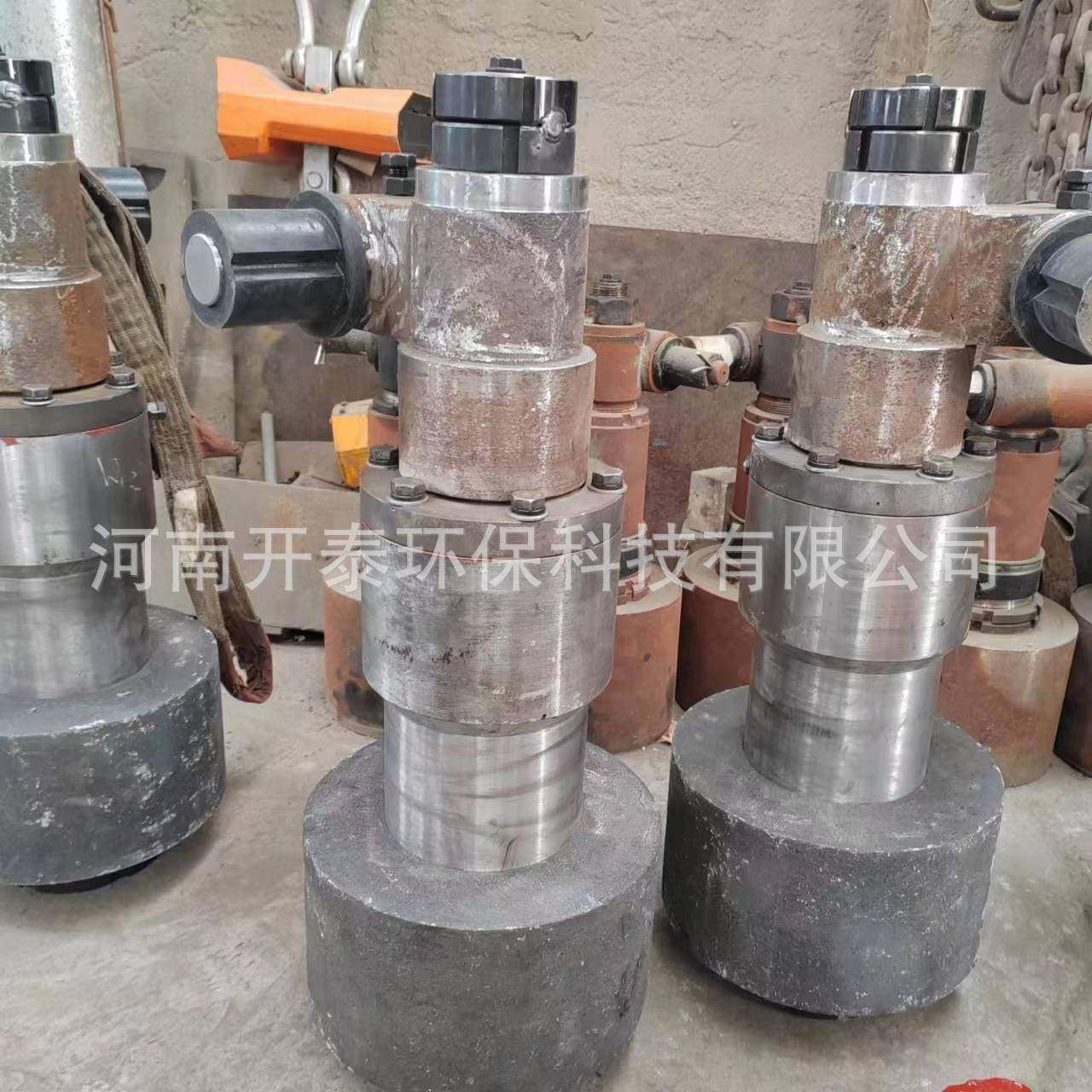 雷蒙磨总成各种雷蒙机新式机油总成磨辊1300型磨粉机免维护总成,机械设备,粉碎机,淘宝优惠券,粉丝福利购,淘宝优惠卷