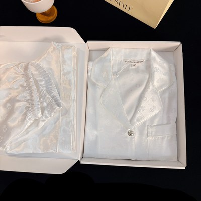 生日礼物女生送女友朋友闺蜜实用的给老婆M高级感睡衣礼盒装护士