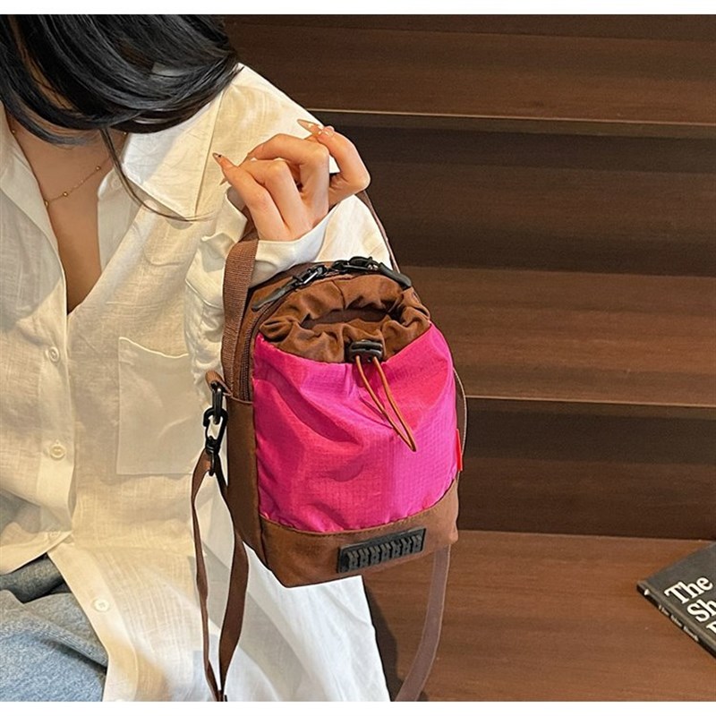 水杯包斜跨可携式多功能大容量双开B关口收纳包创意旅行运动收纳