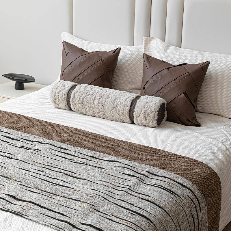 酒店民宿床品多件套床旗抱枕现代轻奢样板房搭配床旗靠枕米棕色