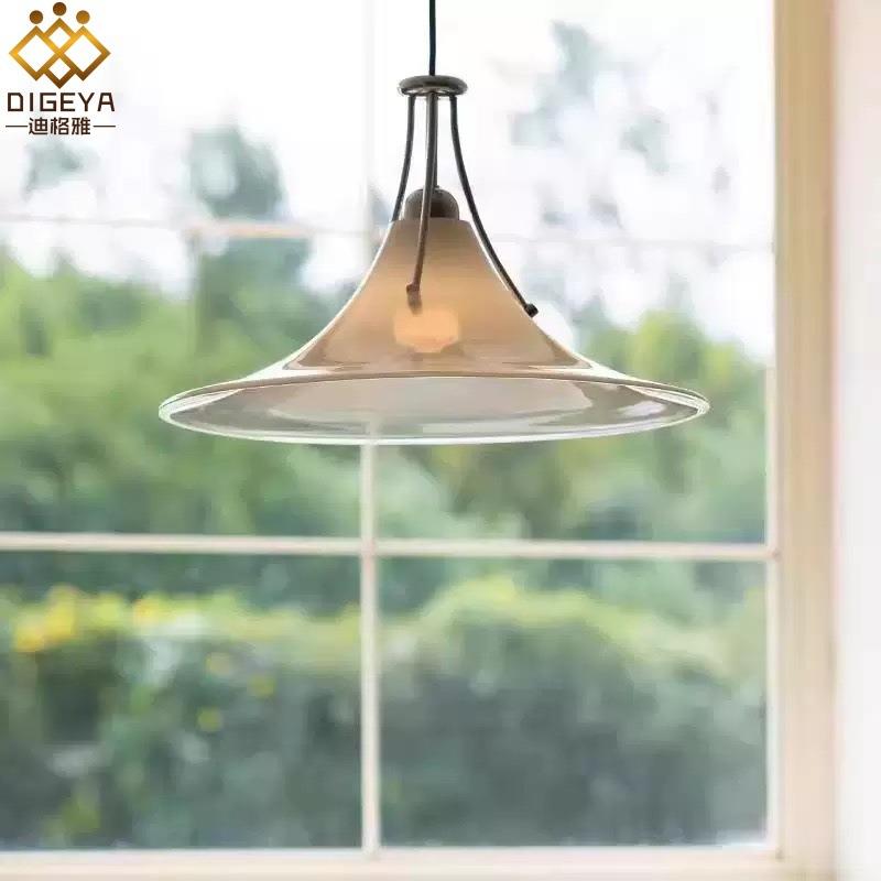 飞碟吊灯设计师极简个性餐厅吧台岛台灯咖啡厅全光谱护眼玻璃吊灯