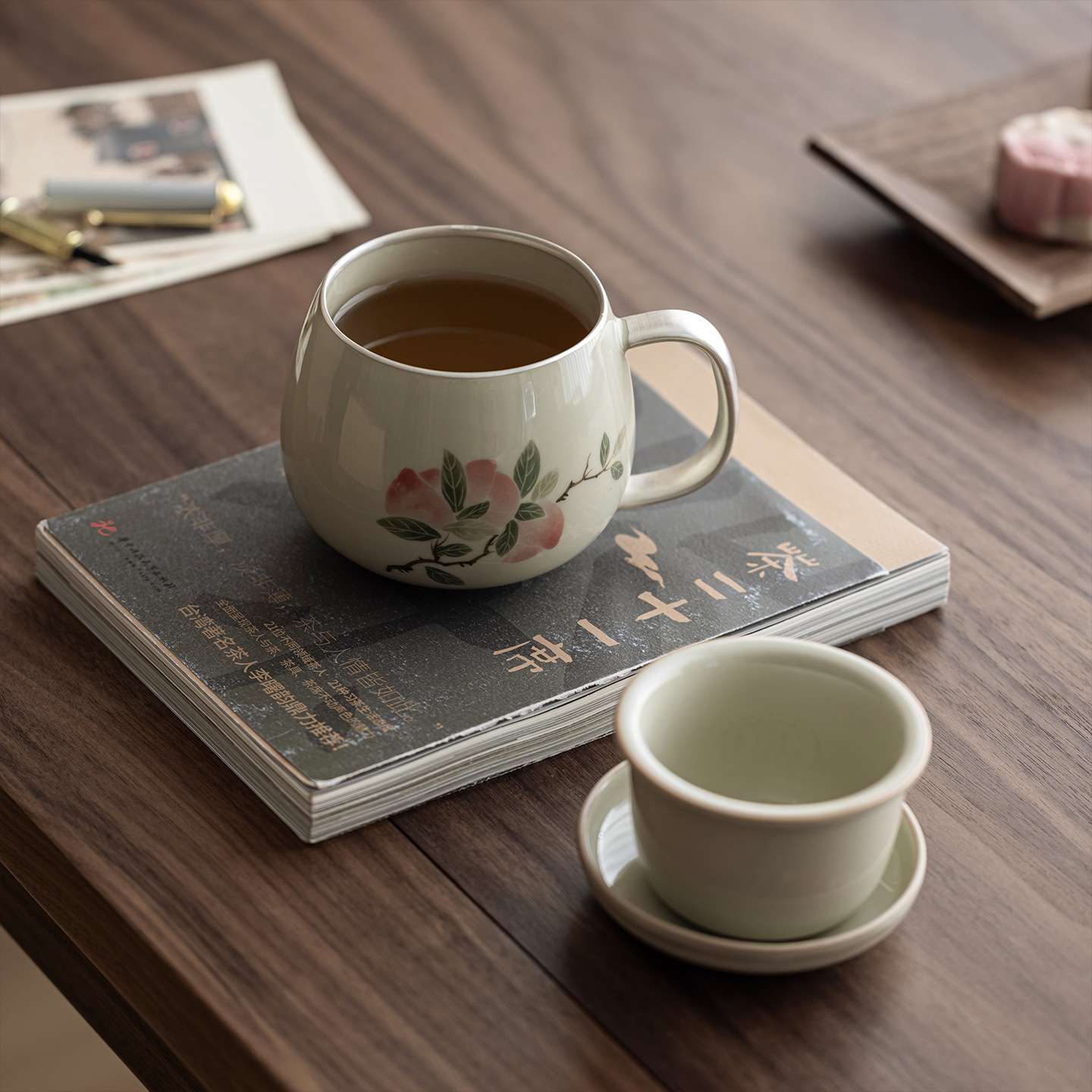 新中式手绘粉桃鎏银暖心杯茶盏品茗单个家用陶瓷杯室内喝茶马克杯