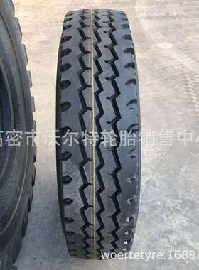 全钢丝载重货车轮胎 8.25-16 825r20 1000 900R20 矿山大块花纹