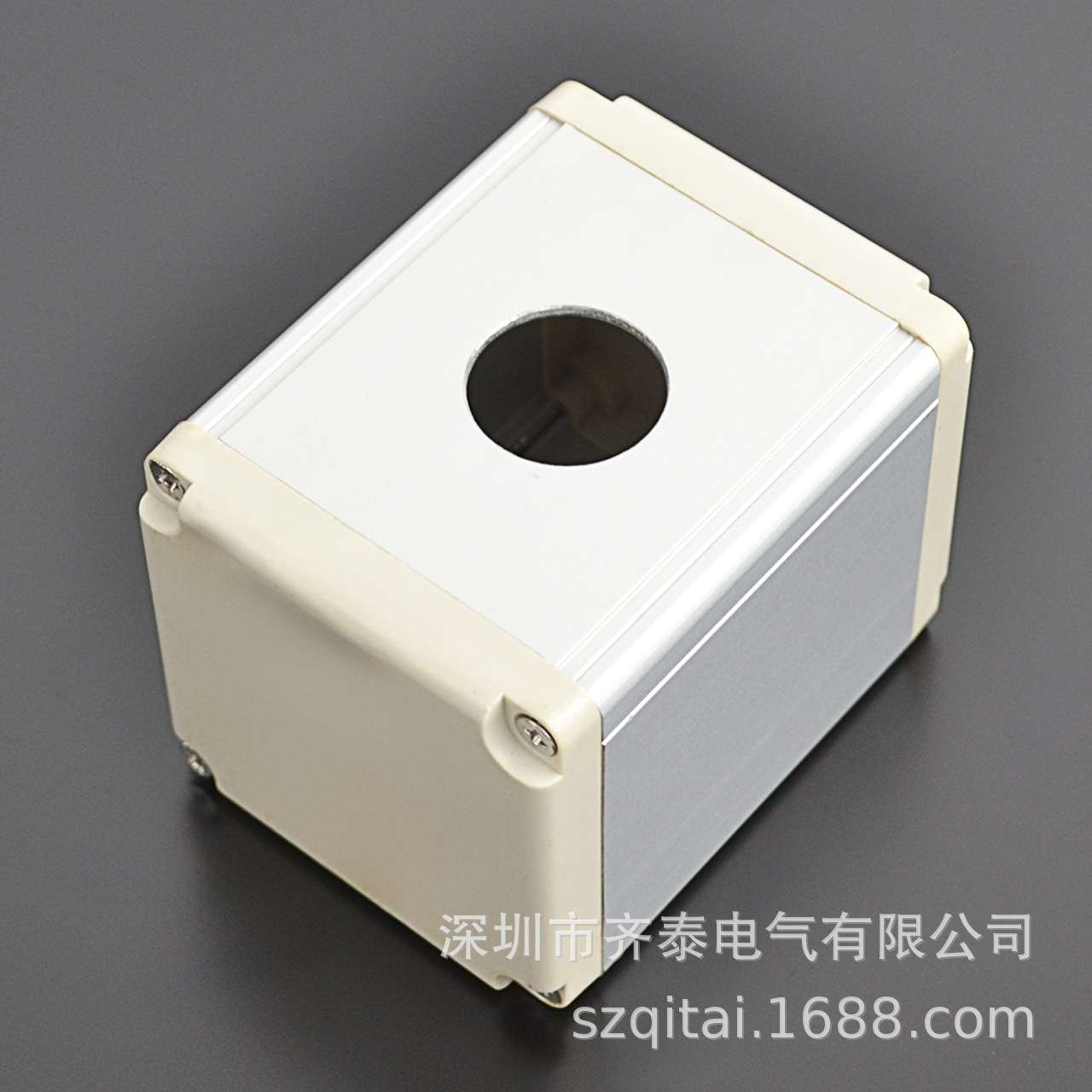 QH31-1孔径22mm65*65铝合金按钮盒孔距50mm2边盖子18mm出线孔可定