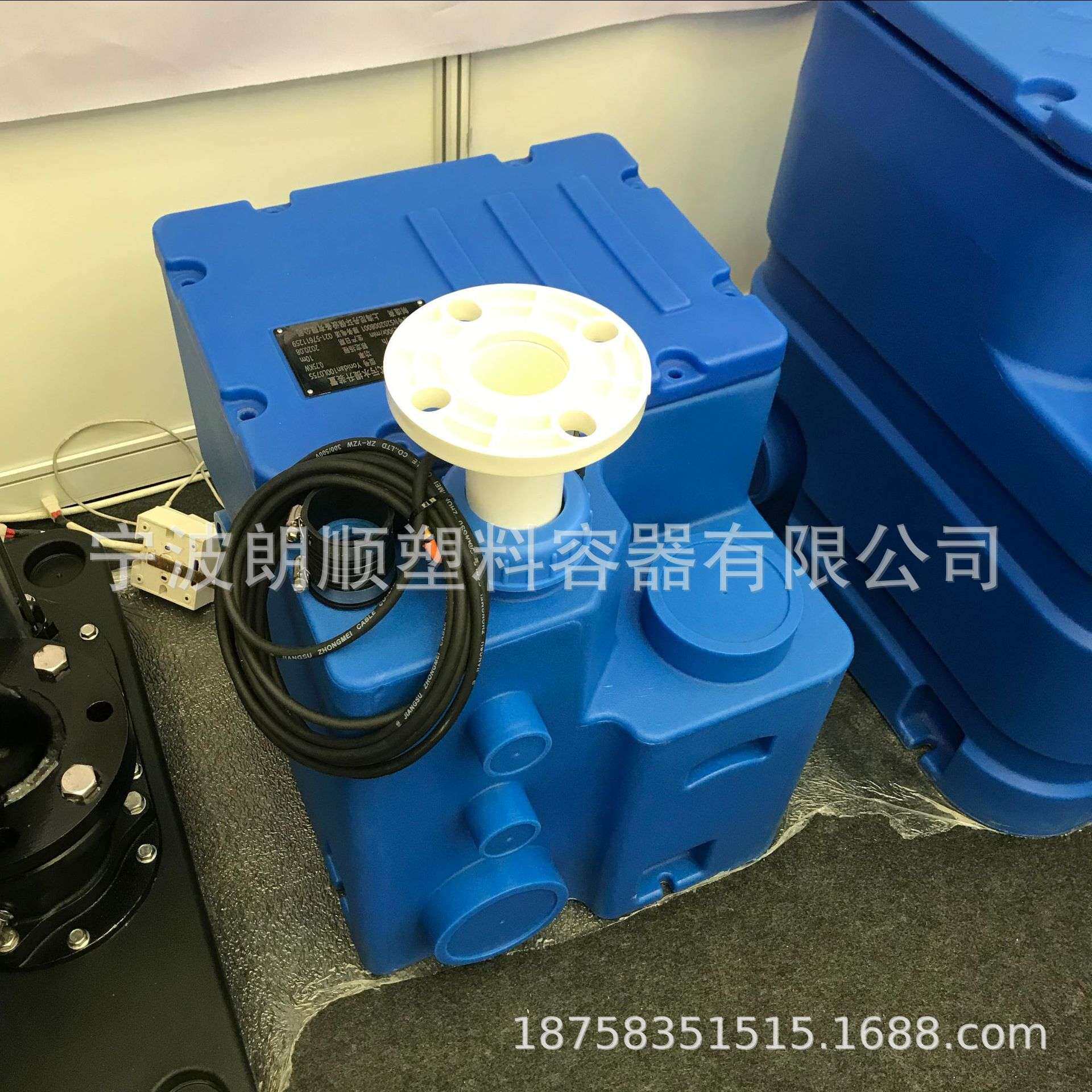 朗顺滚塑异形件  韧性好的游乐场装饰灯壳 机械公园设施配件