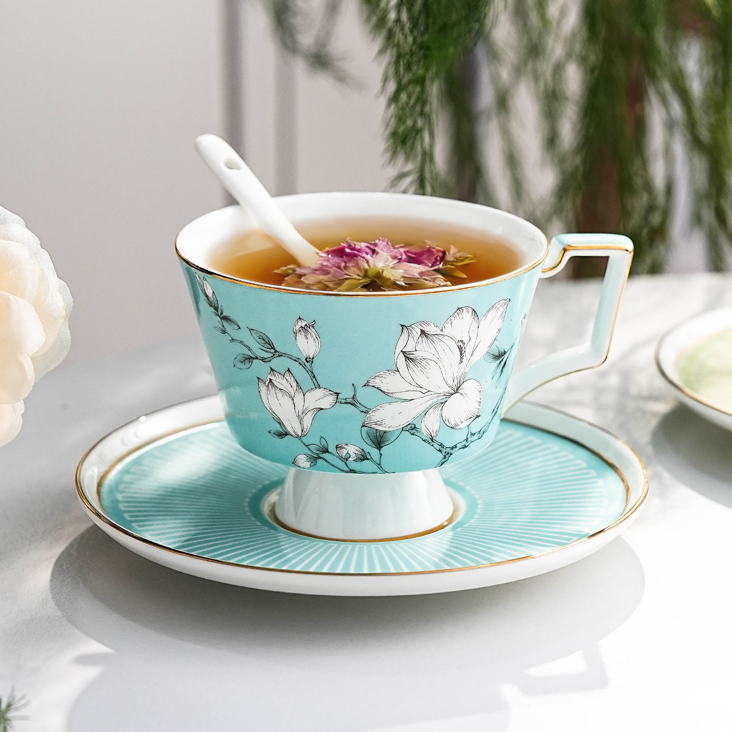 轻奢高端骨瓷花茶杯碟礼盒