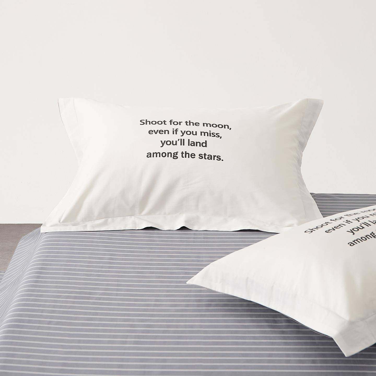 简约风纯色60支贡缎长绒棉枕套单只装 全棉字母宽边枕芯套48x74cm