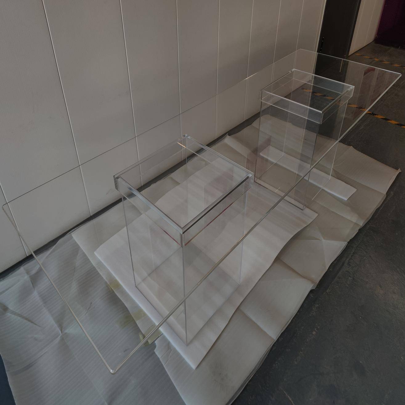 简约现代感长方形透明亚克力桌子有机玻璃悬浮桌腿茶几办公桌