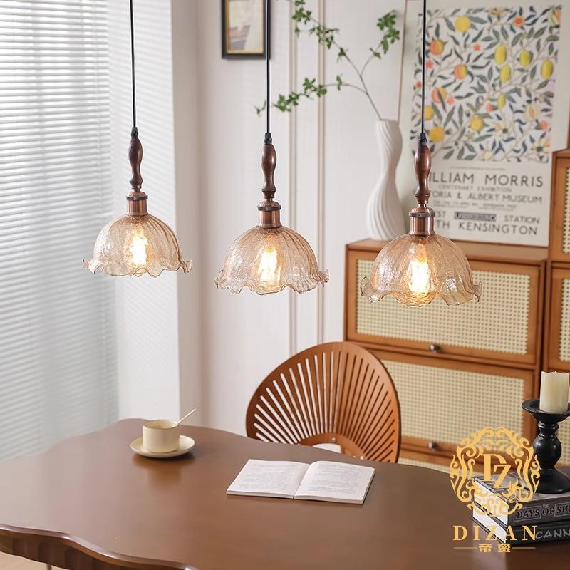 2025年新款优雅中古风藤编吊灯餐厅灯氛围感藤编摆件装饰中山灯具