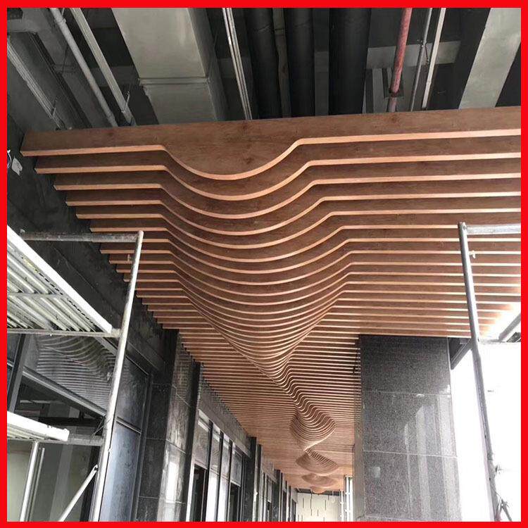 厂家供应门店吊顶弧形铝板装饰材料防火金属烤漆板波浪造型铝方通