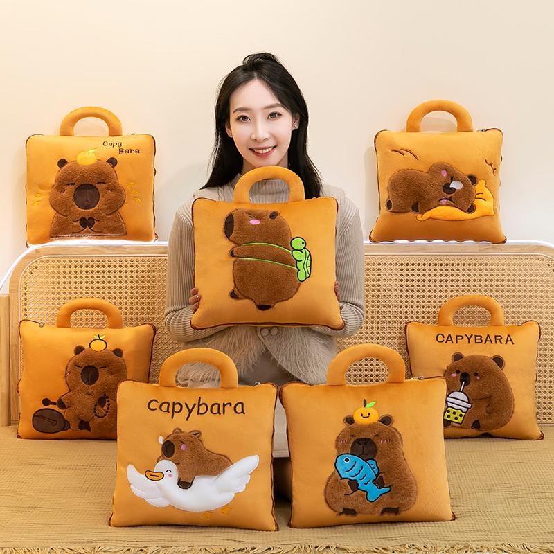 卡皮巴拉抱枕被子j两用办公室午睡卡通汽车折叠车载靠枕毯子二合