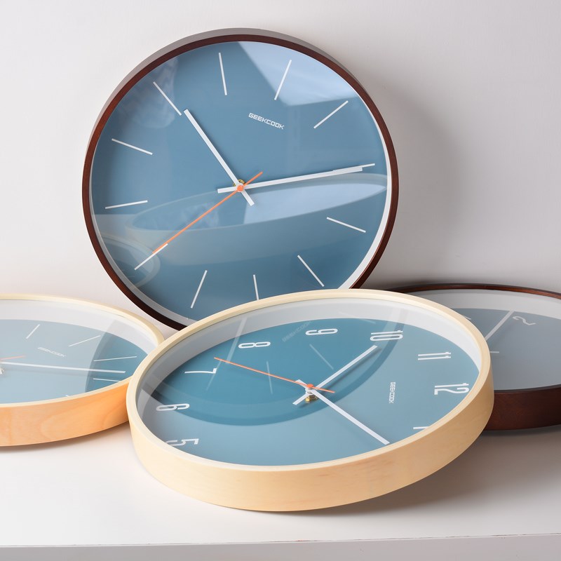 蓝色北欧极简挂钟客厅家用时尚个性创意现代简约轻奢网Z红挂墙钟