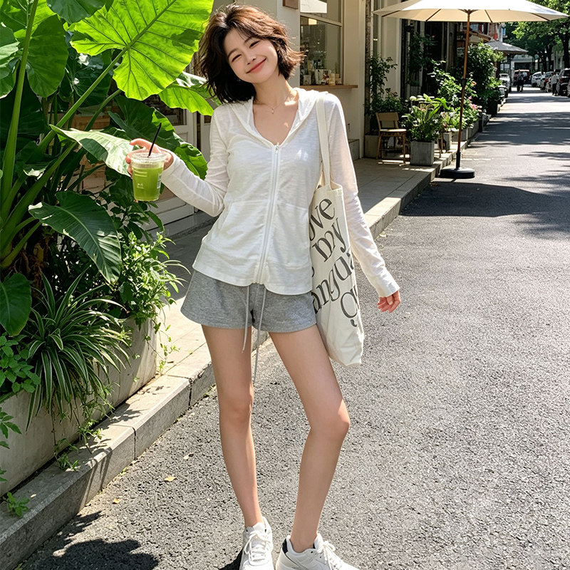 2026夏季简约休闲连帽防晒衫套装女运动薄款长袖上衣短裤两件套