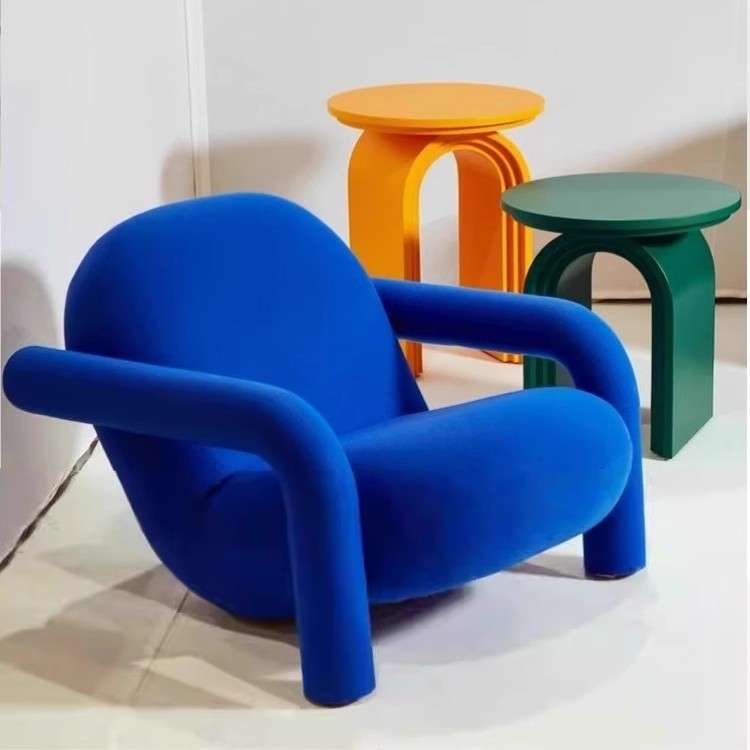 北欧中古设计师休闲沙发多巴胺极简奶油风单椅客厅卧室阳台扶手椅