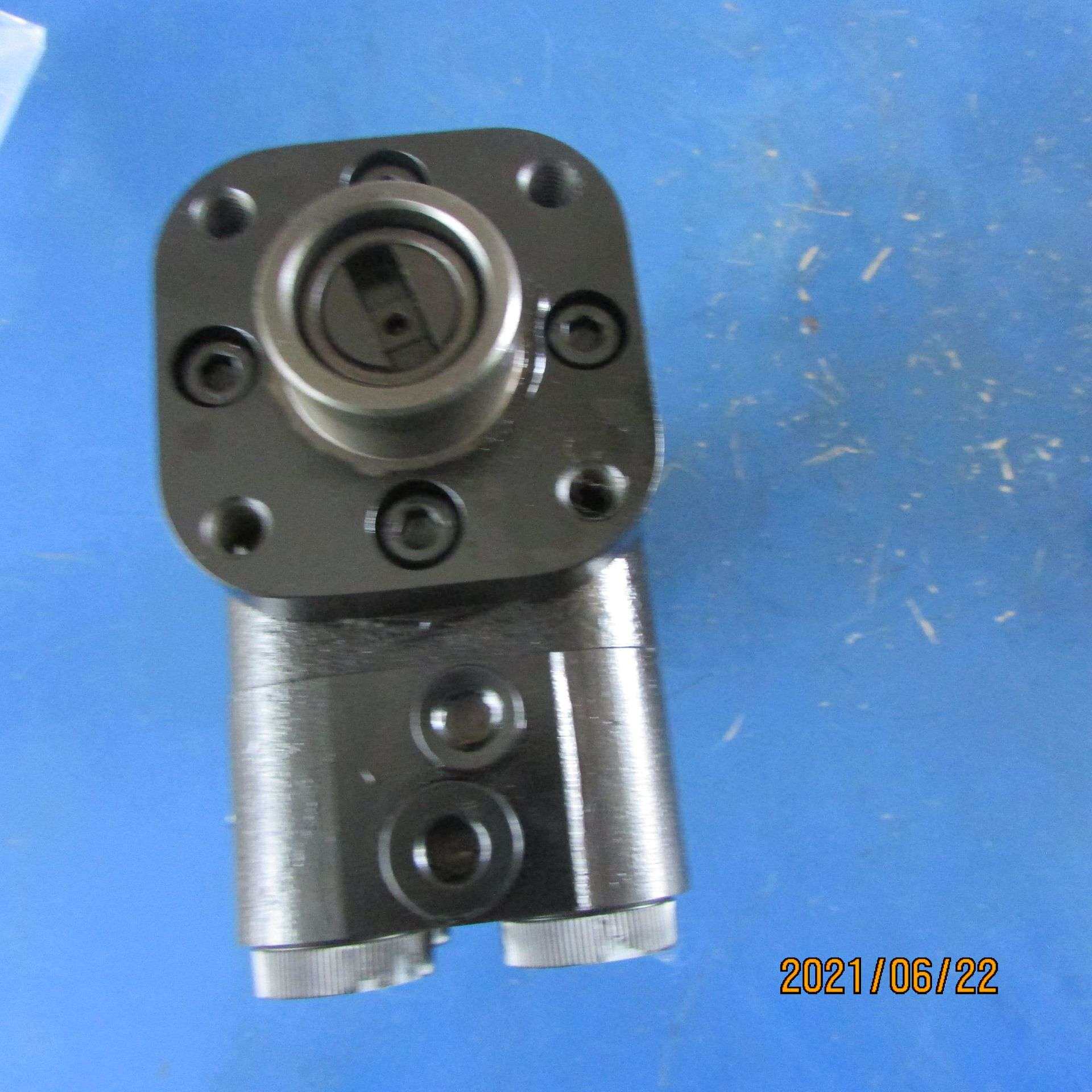 供应徐工压路机配件803073865-503-1189/841-1667-1X 转向器图片