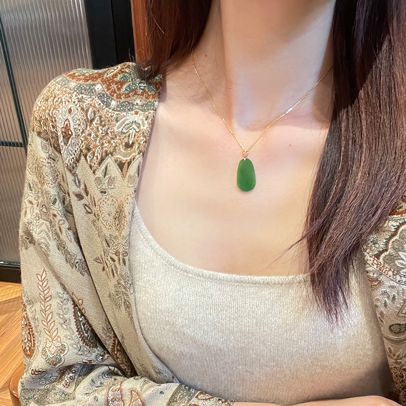 和田玉碧玉无事牌吊坠苹果绿项链