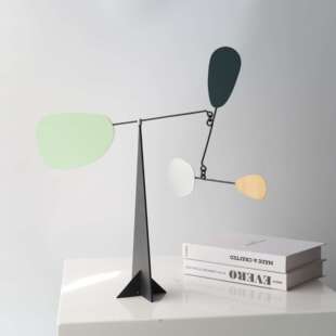 现代极简莫兰迪色三角平衡动态摆件工作室售楼处直播间金属工艺品