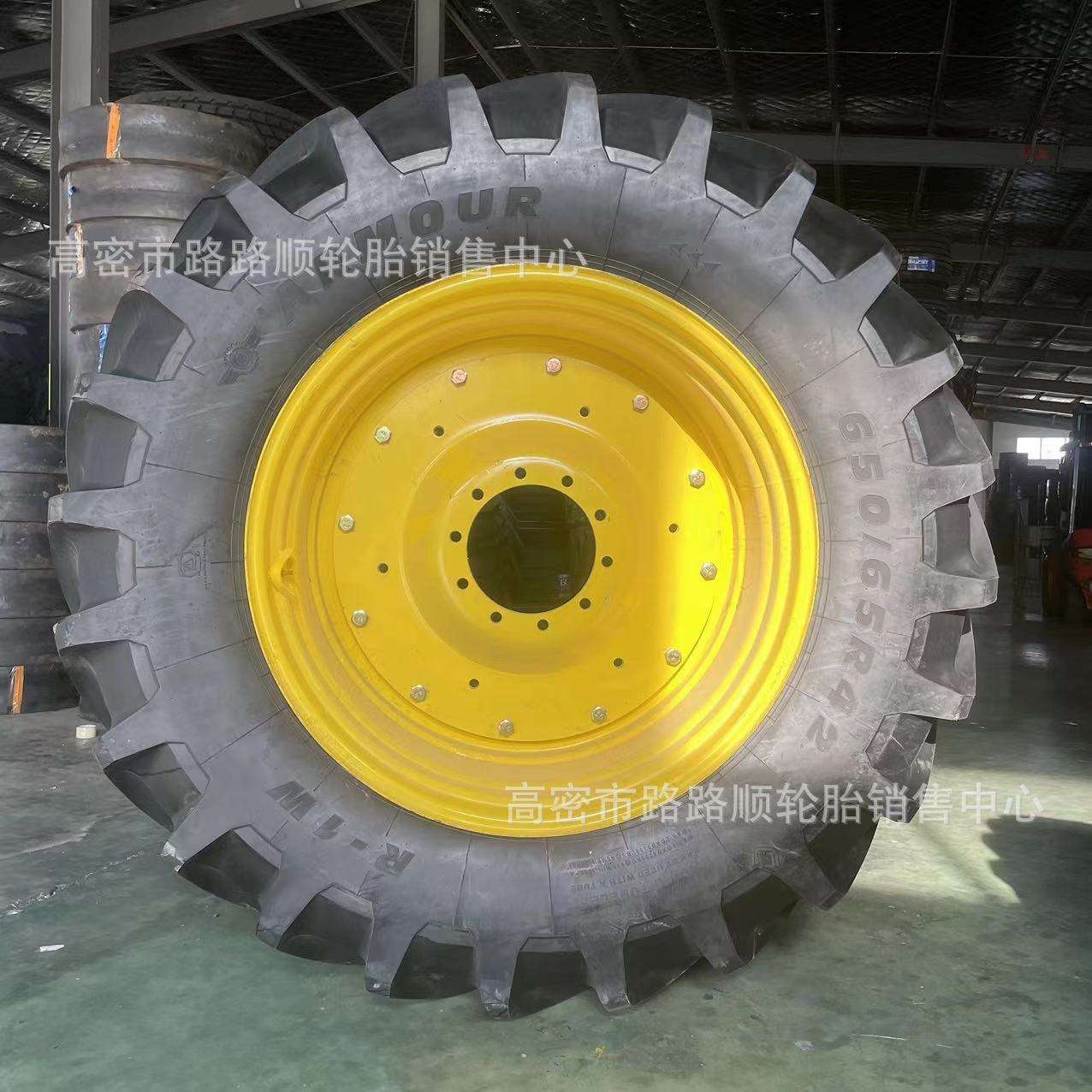 约翰迪尔6J2104雷沃2104加宽改装540/65R30 650/65R42钢丝轮胎