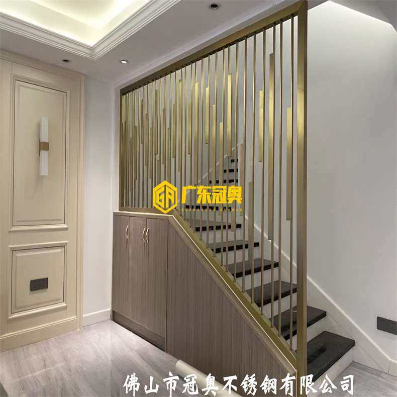 别墅楼梯间屏风隔断 简约创意入户玄关雕花客餐厅不锈钢装饰镂空