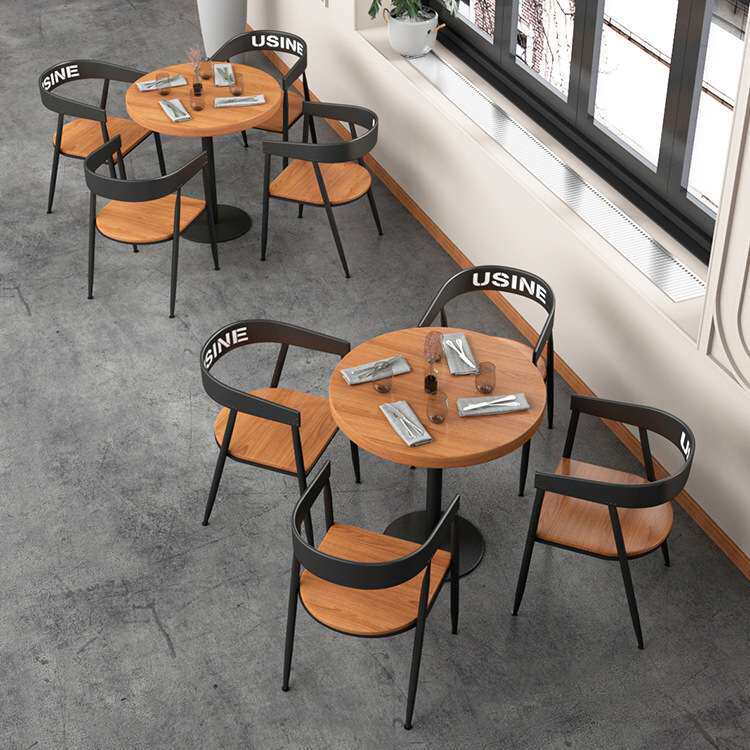 铁艺实木咖啡圆桌子餐饮店小吃店单腿圆形餐桌酒吧双人餐桌椅组合