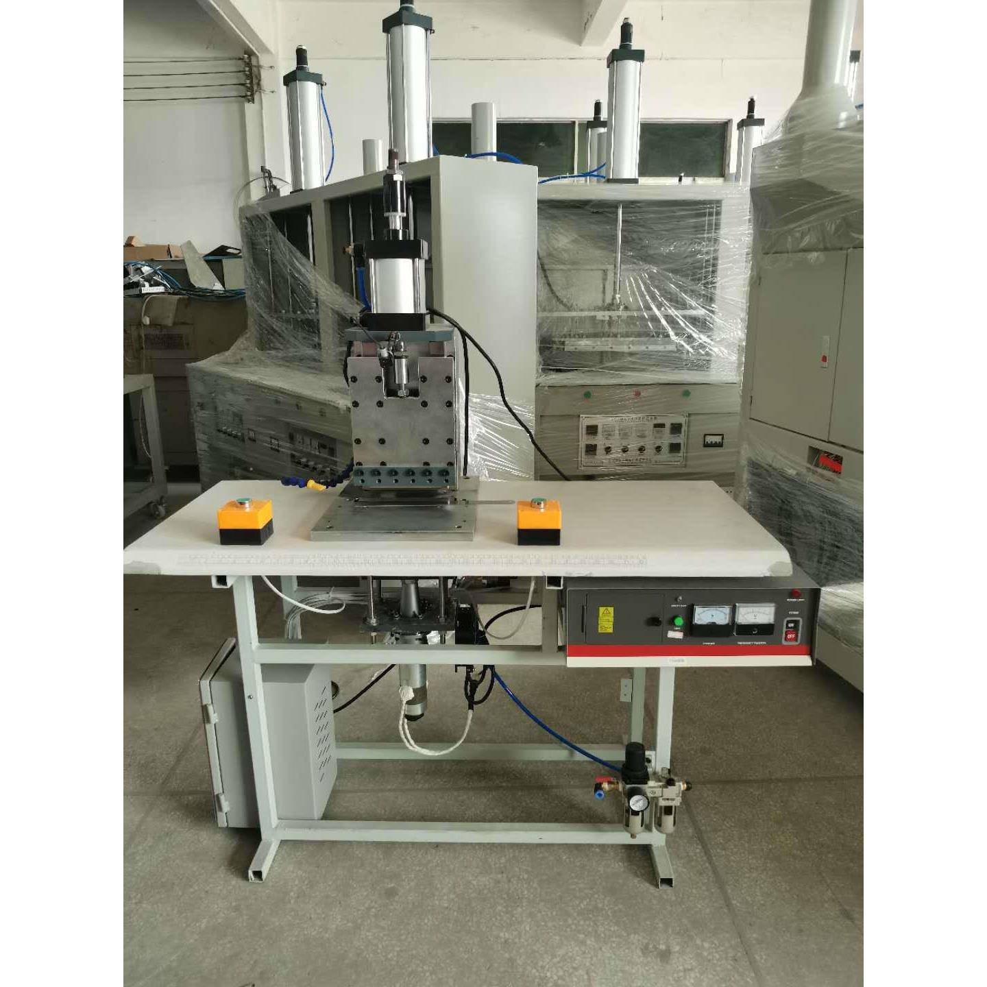 文胸超声波切边机文胸超声波侧股位切边机文胸侧股位焊边机