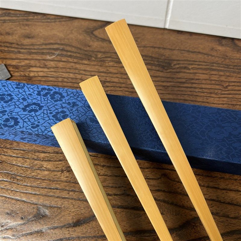 挑灯方玉竹折扇7/8/9.5寸18方,排口1.8/2.0,大骨贴梁,刮棱刮宓