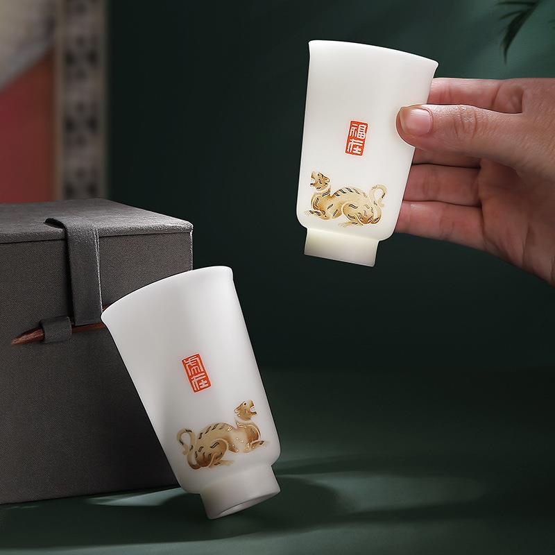 玩物尚置羊脂玉瓷虎符茶杯陶瓷品茗杯家用茶具对杯个人专用主人杯