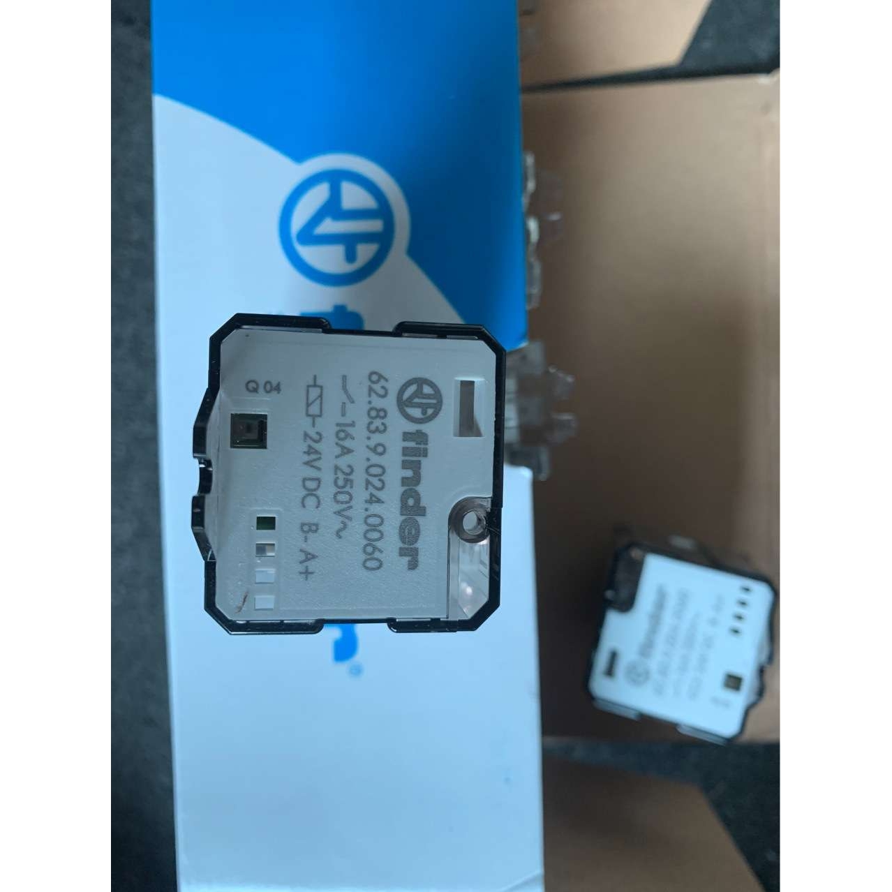 62.83.9.024.0060 意大利finder 继电器