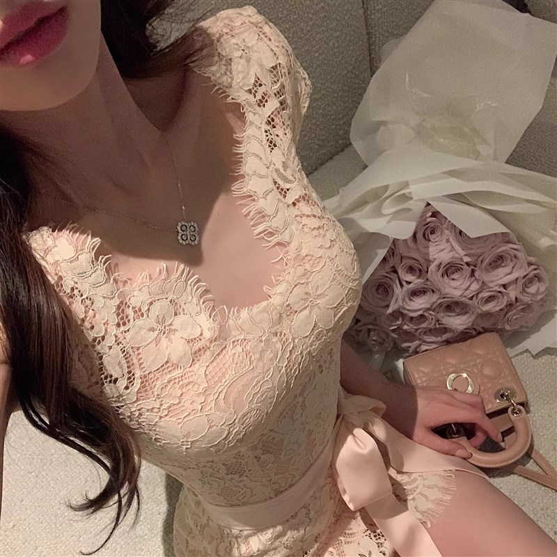 杜总家 戒不掉的是感觉!v气质温柔蕾丝梦中情裙收腰女连衣包臀裙图片