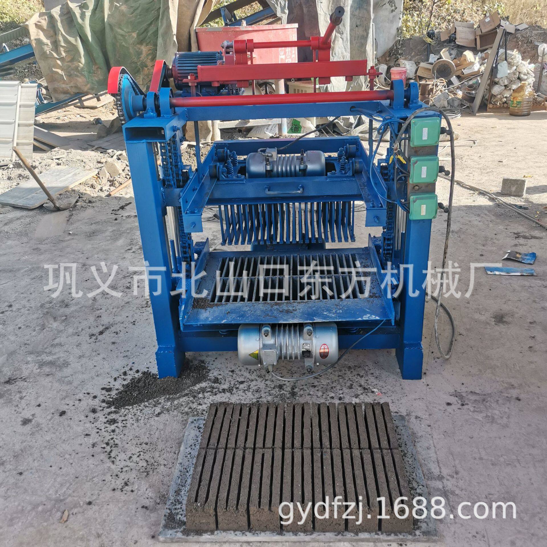 4-35制砖机制作马蜂窝砖水泥免烧砖机多种规格尺寸模具可换