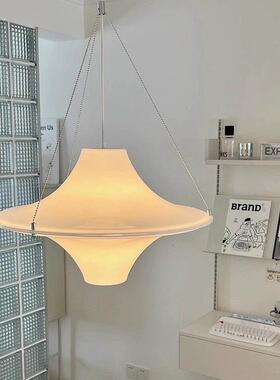 法式奶油风中古北欧白色亚克力lokki海鸥吊灯 卧室餐厅飞碟盘吊灯