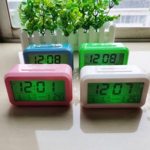 充电电子闹钟声器时时钟夜光超大报自动学生闹钟老年人盲语音人报