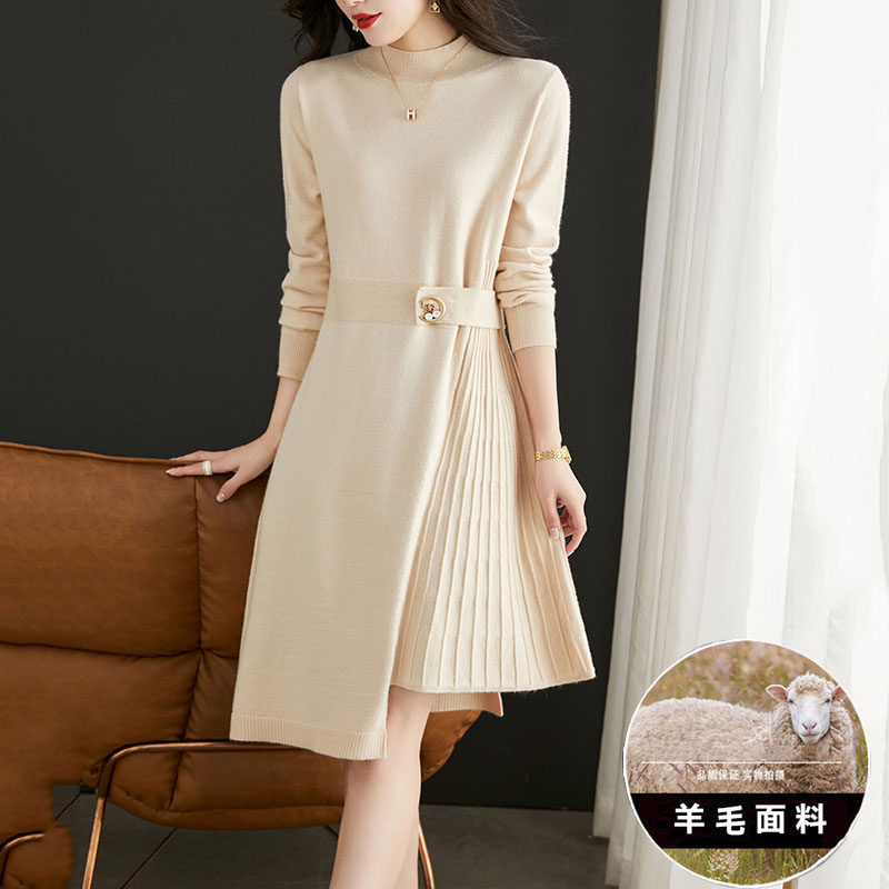 加厚配大衣的内搭毛衣裙女秋冬