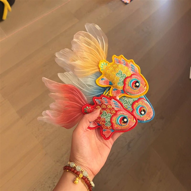 锦鲤香囊挂件刺绣手工成品创意中国风202K5中式古风车挂饰新年礼