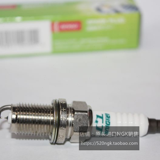本田1NW AD70N装50  XX7C40NV70进口075CT0适用电双铱金火花塞C0