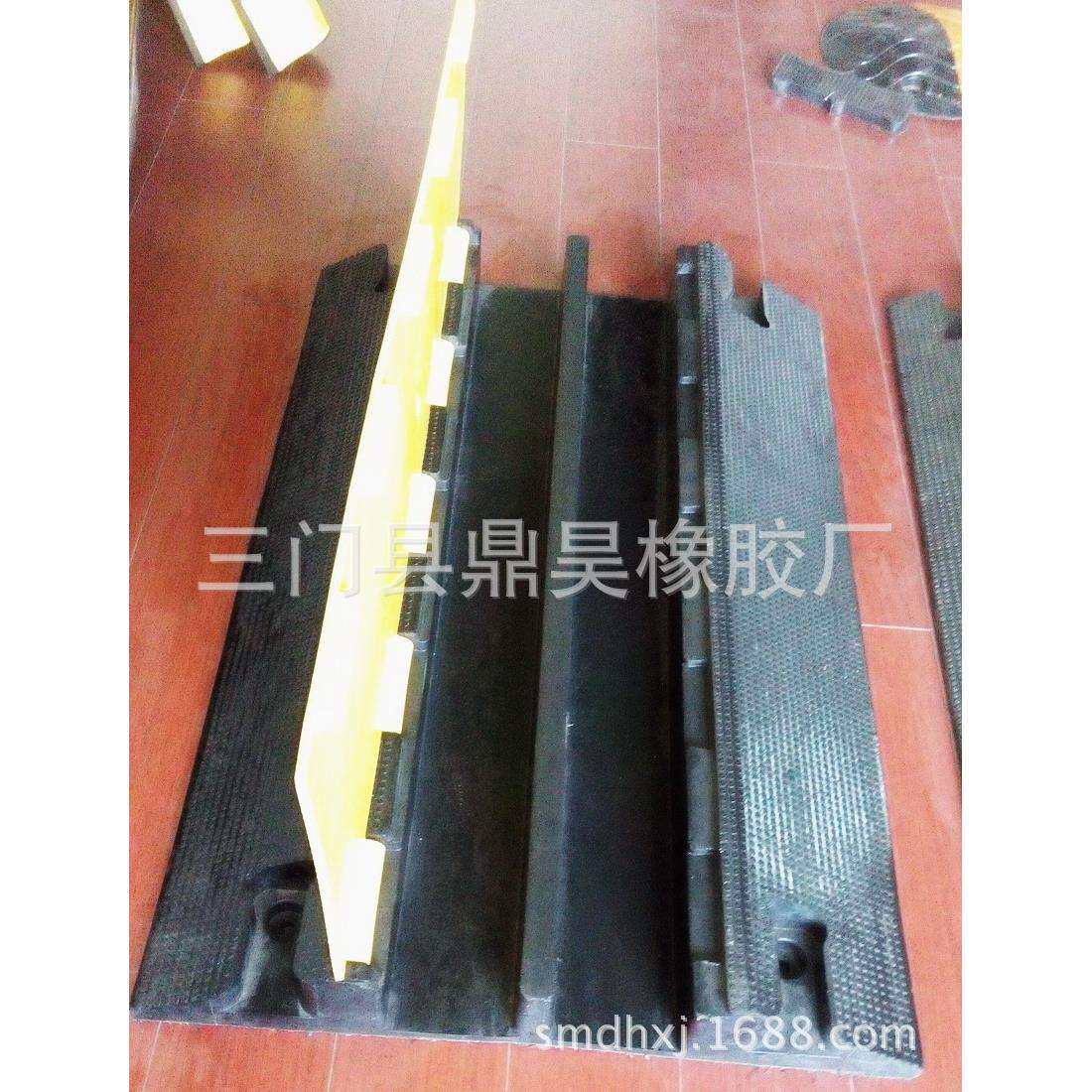 8公分电缆线槽加厚型线槽二线槽穿线板大线槽演出场所临时减速带